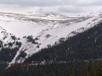 Snowy slope near Rainbow Curve - Rocky Mountains National Park (Colorado, USA)