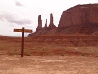 Three Sisters - Monument Valley (Arizona, USA)