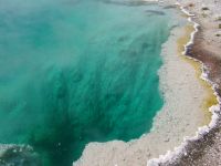 Hot spring - Yellowstone National Park (Wyoming, USA)