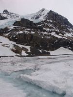 Mountains by the glacier - Jasper National Park (Alberta, Canada)