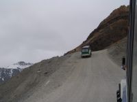 Another coach coming down the lateral moraine - Jasper National Park (Alberta, Canada)