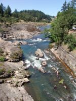 Colliding Rivers - Route 138 east (Oregon, USA)