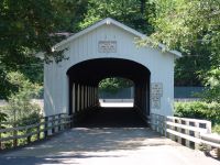 Goodpasture Bridge - McKenzie River near Vida (Oregon, USA)