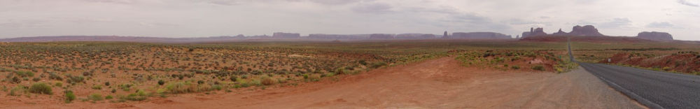 Monument Valley Panorama - Monument Valley 
(Utah, USA)