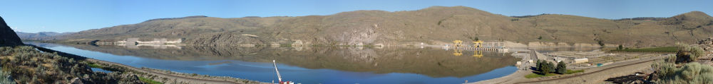 Wells Dam panorama - Route 97 south 
(Washington, USA)